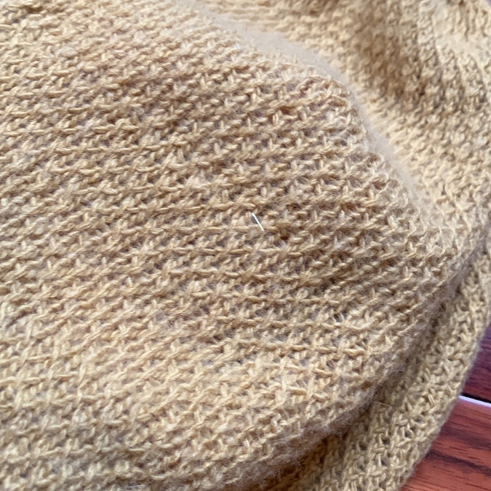 Ladies winter hat bundle - Picture 7 of 7